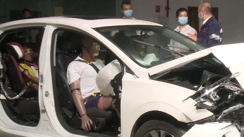 汽車碰撞瞬間多少g