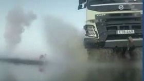 汽車碰撞瞬間多少g