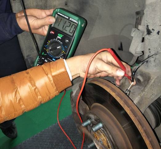 汽車打鐵電阻是多少