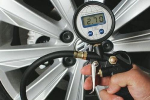 凱美瑞汽車氣壓多少正常